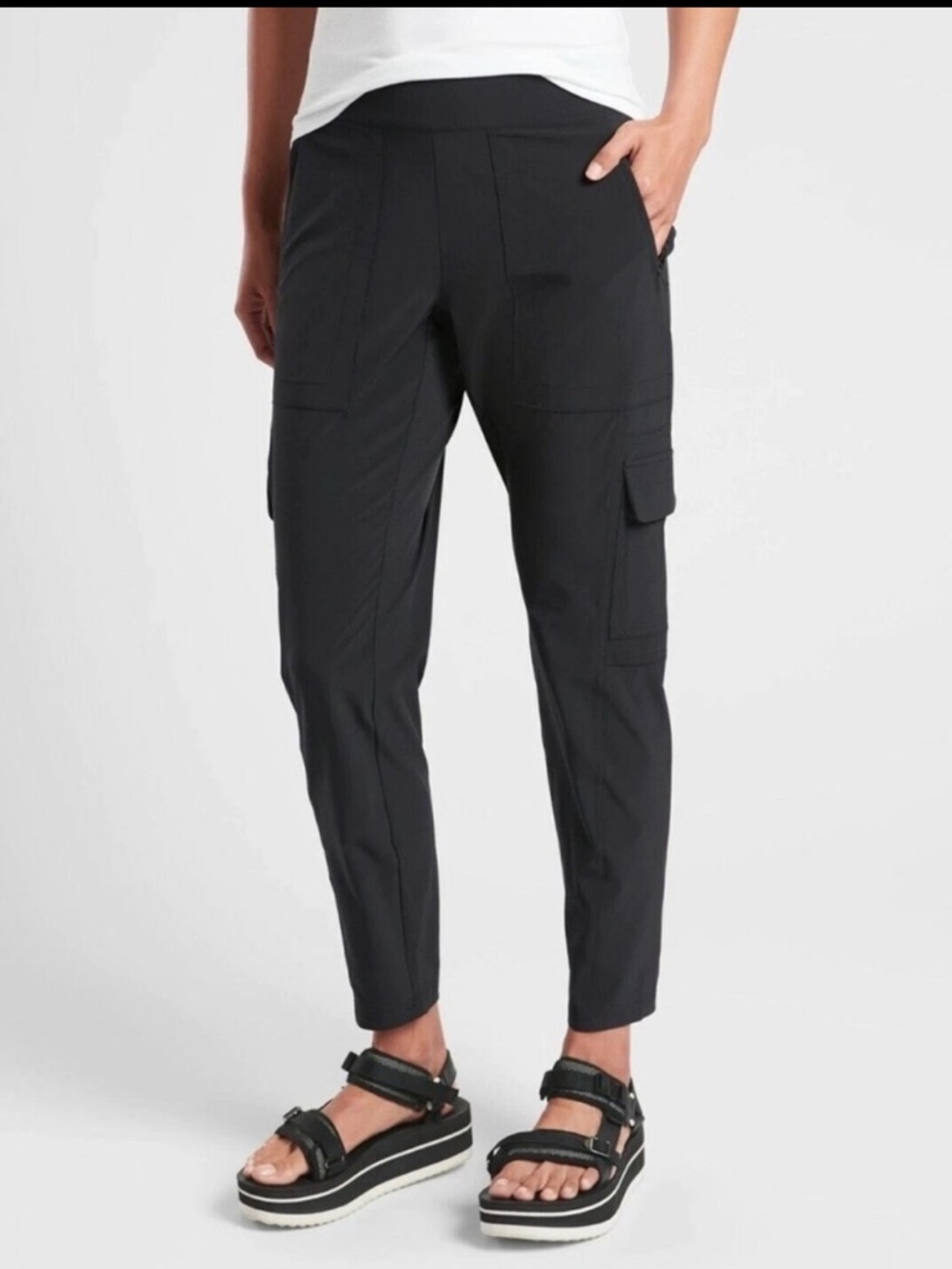 Athleta Chelsea Black Lightweight Cargo Utility Pants Size 4